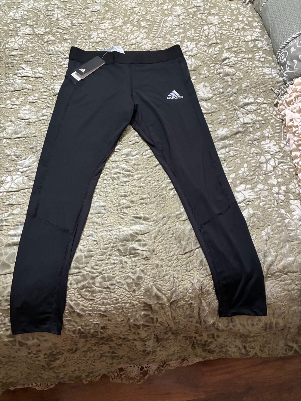 NWT Adidas Women Black Jogging Stretch Pants